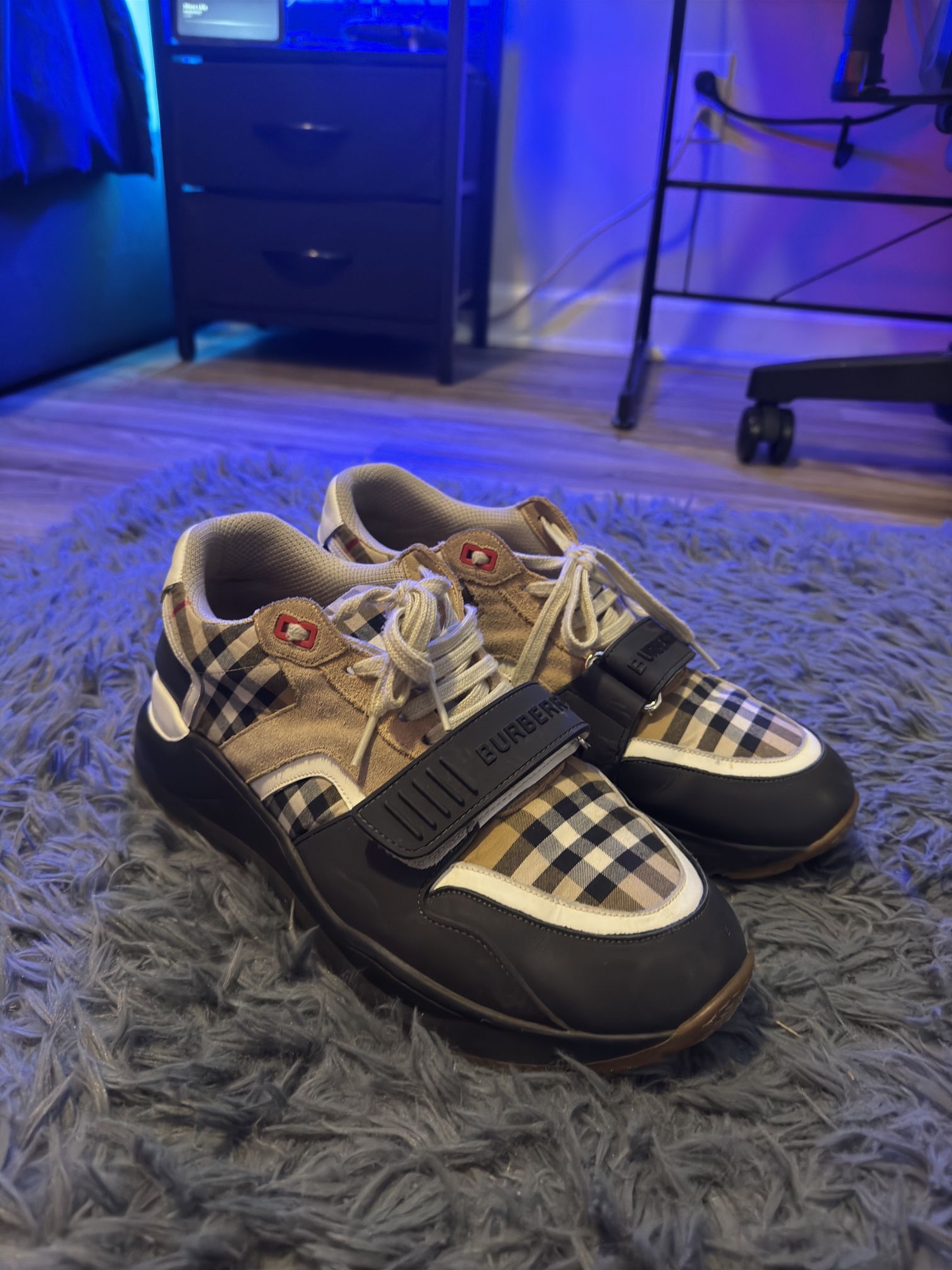 Men's Burberry Regis Sneaker, Size 43 EU | 11 US - Biege/Black (USED)