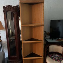 Corner Bookshelf 