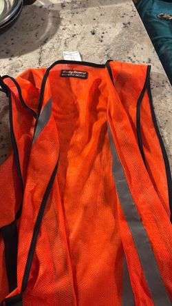 Safety vest in good condition. The size is large.