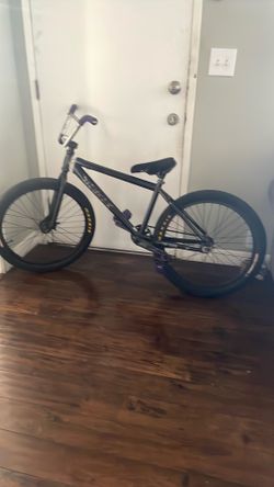 Throne the goon bike 24