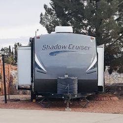 2015 CRUISER RV Shadow Cruiser 32ft Long