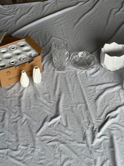 Glassware/vases