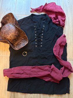 Men’s Renaissance Pirate Gypsy Costume Medium Halloween