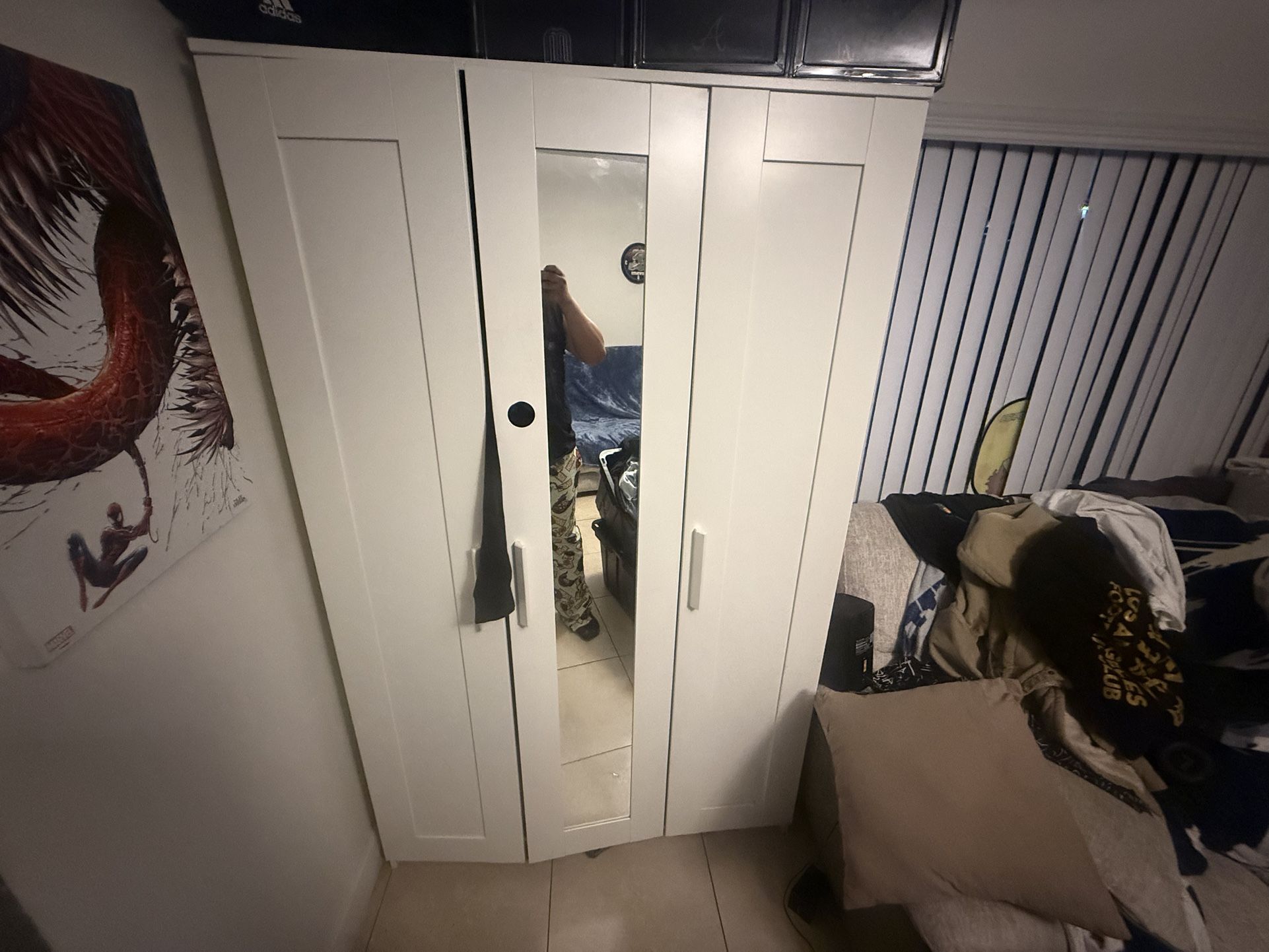 White Closet For Clothes 