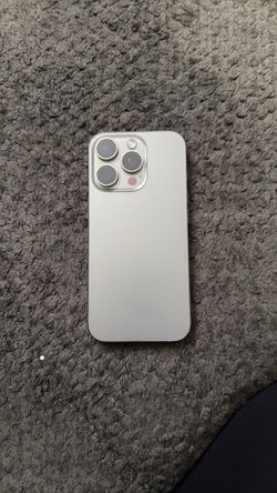 IPHONE 16 pro $600 OBO
