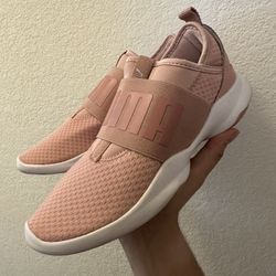Woman’s Puma Shoes 