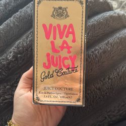 Viva La Juicy Gold Couture Brand New Still In Wrapper 3.4oz Sells For 