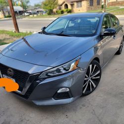 2020 Nissan Altima SR