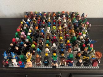 Lego mini figs (190 of them) make an offer