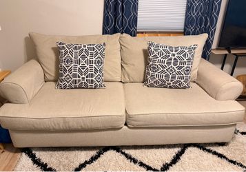Rooms to go beige living room set