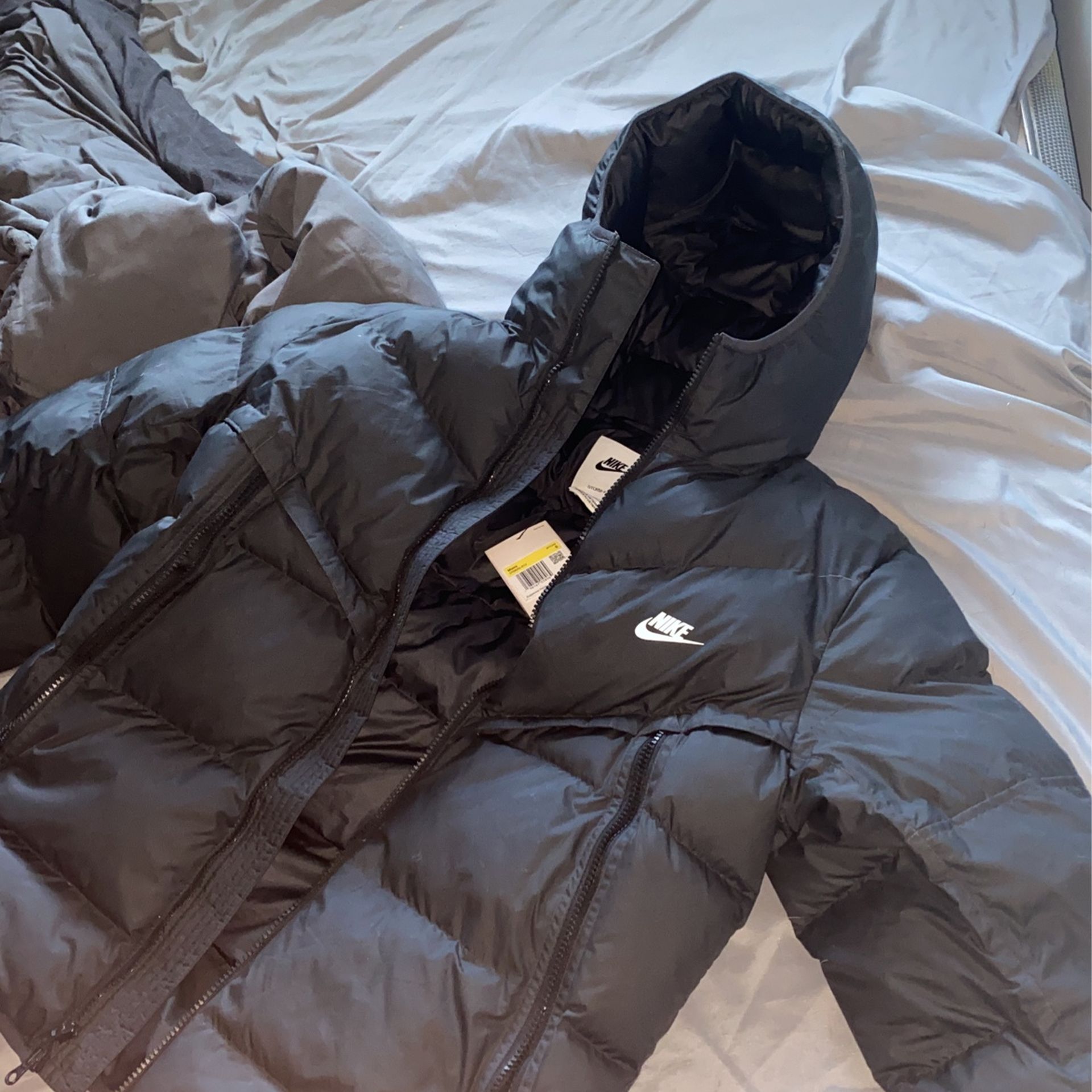 nike bubble. (STORM FIT)