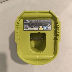P743 Ryobi 18v one+ portable power source never used