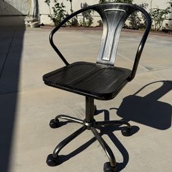 Retro Industrial Metal & Wood Rolling Chair – Adjustable Height