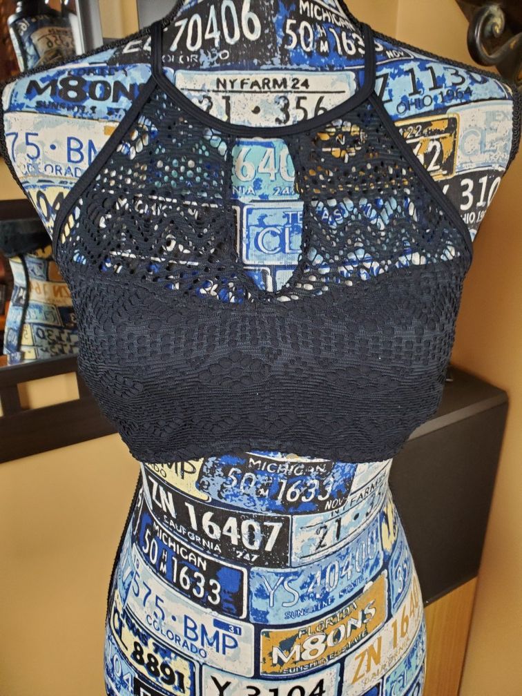 BLACK CROCHETED LACE BIKINI TOP!