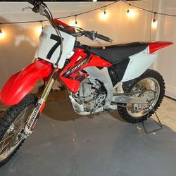 Dirt Bike Honda 450R CRF 
