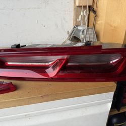 2016-2018 Chevy Camaro Oem Tail Lights With Third Bake Lamp