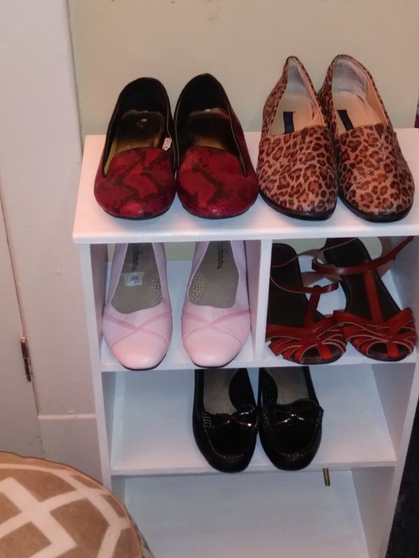 stores that sell size 11 womens shoes