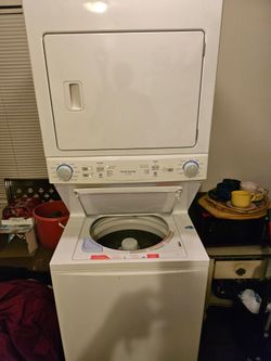 Stackable washer/dryer