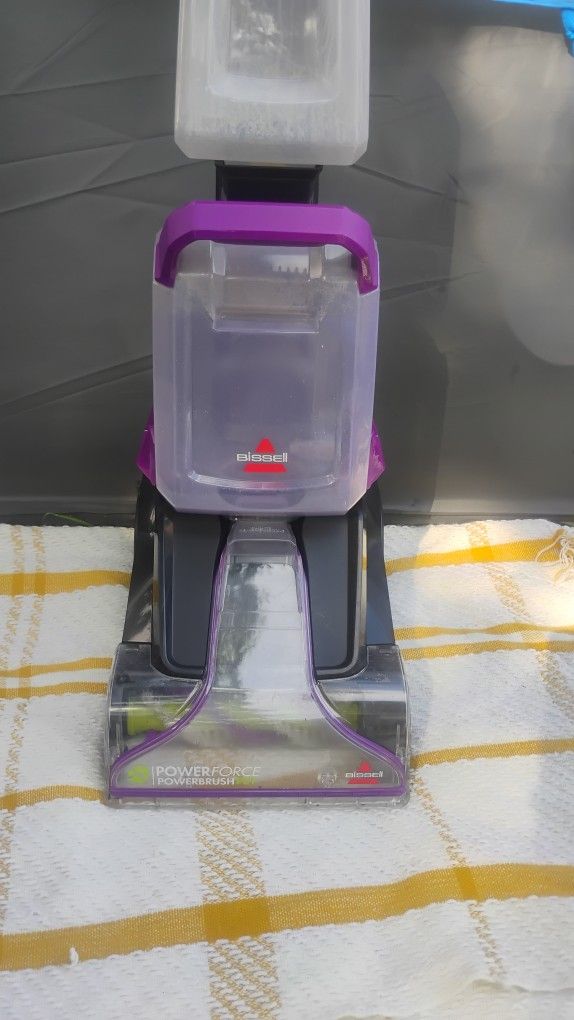 Bissel Carpet Cleaner Excellent Condition