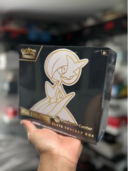 Pokemon Mega Evolution Pokemon center ETB