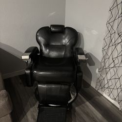 Artist Hand Barber Chair