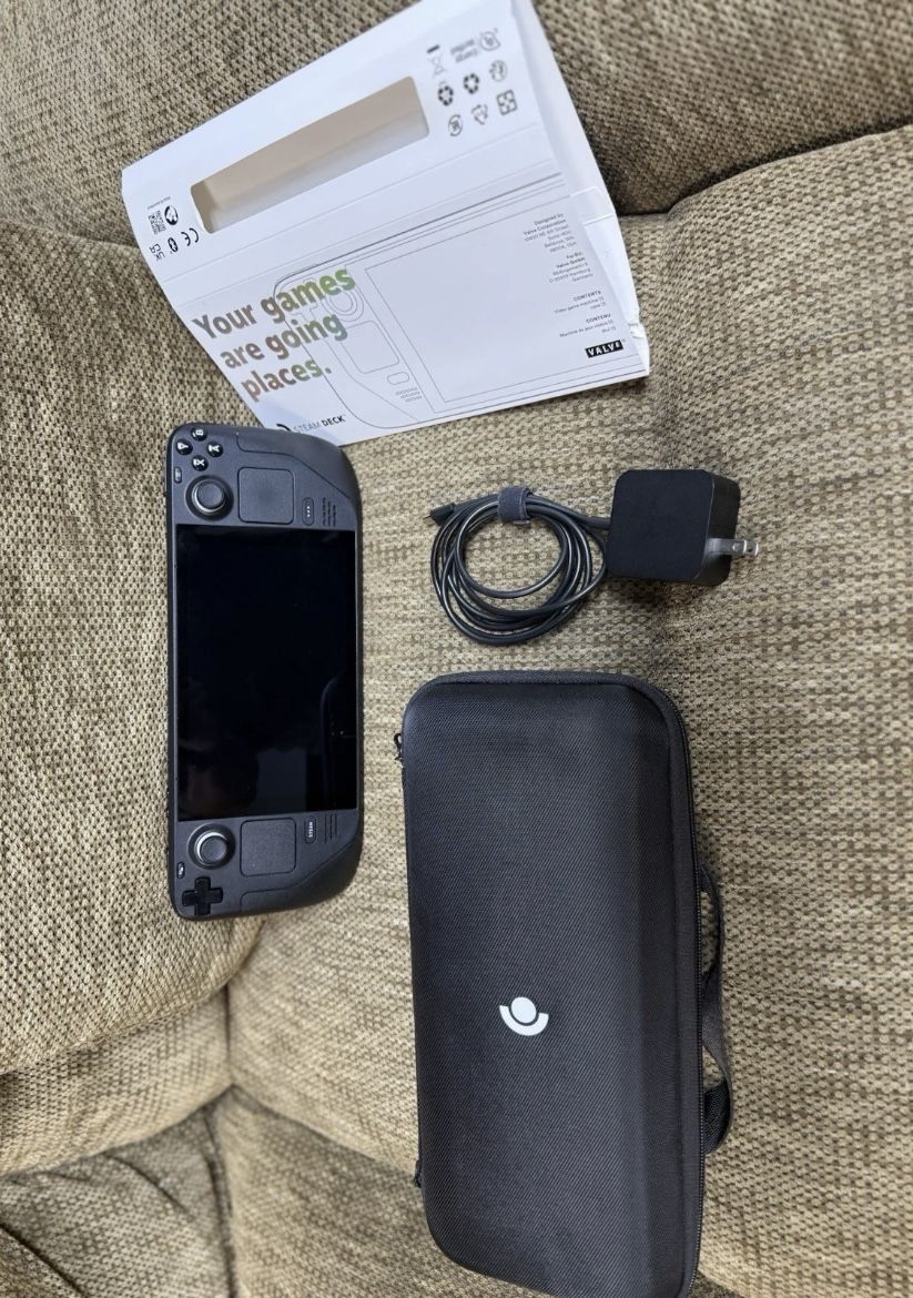 OLED 64GB LCD w/ Case & Charger- Excellent Condition With Games