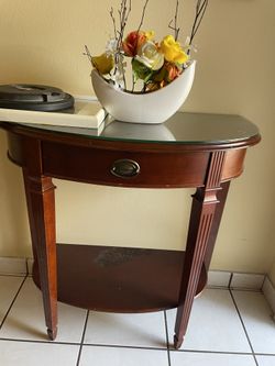 Curio Table