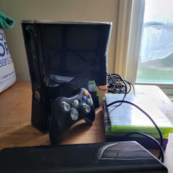 Xbox 360 With Kinect 