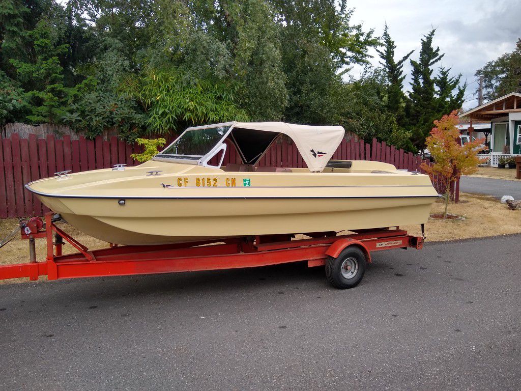 1967 Johnson Reveler Speed Boat