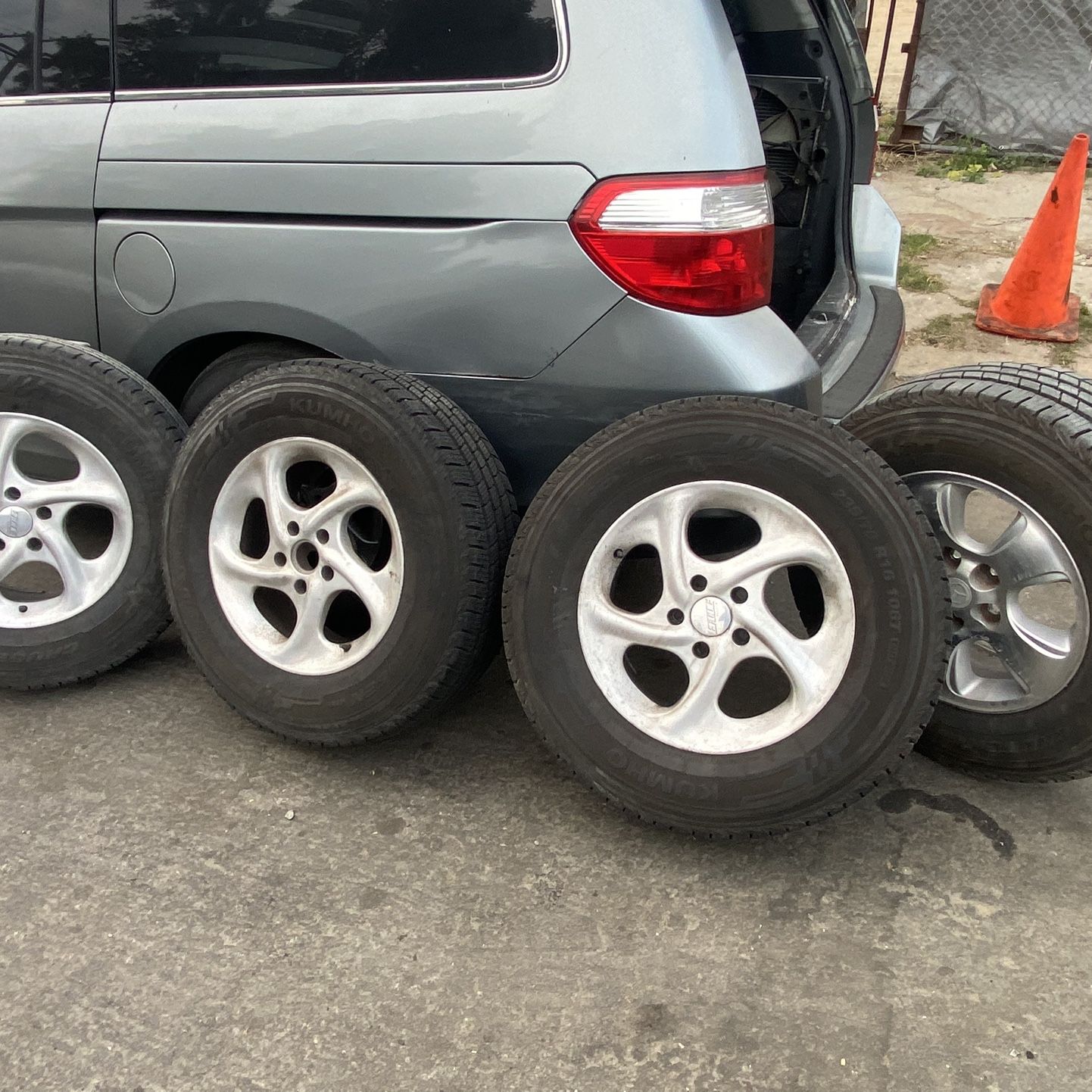 2001 Mazda Tribute