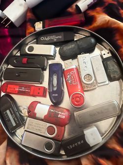 DIFFERENT USB FLASH DRIVE