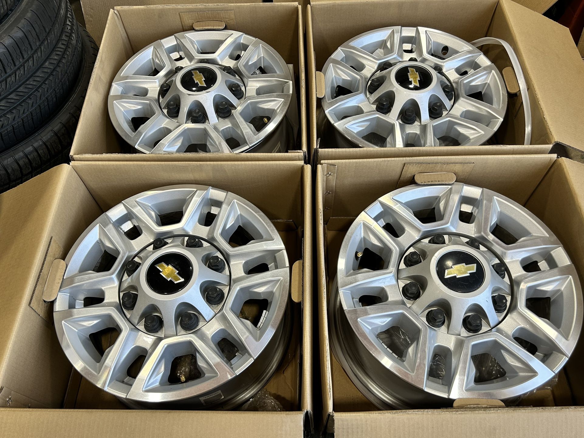 17” 2024 chevy 2500hd wheels gmc 3500 HD RIMS SIERRA