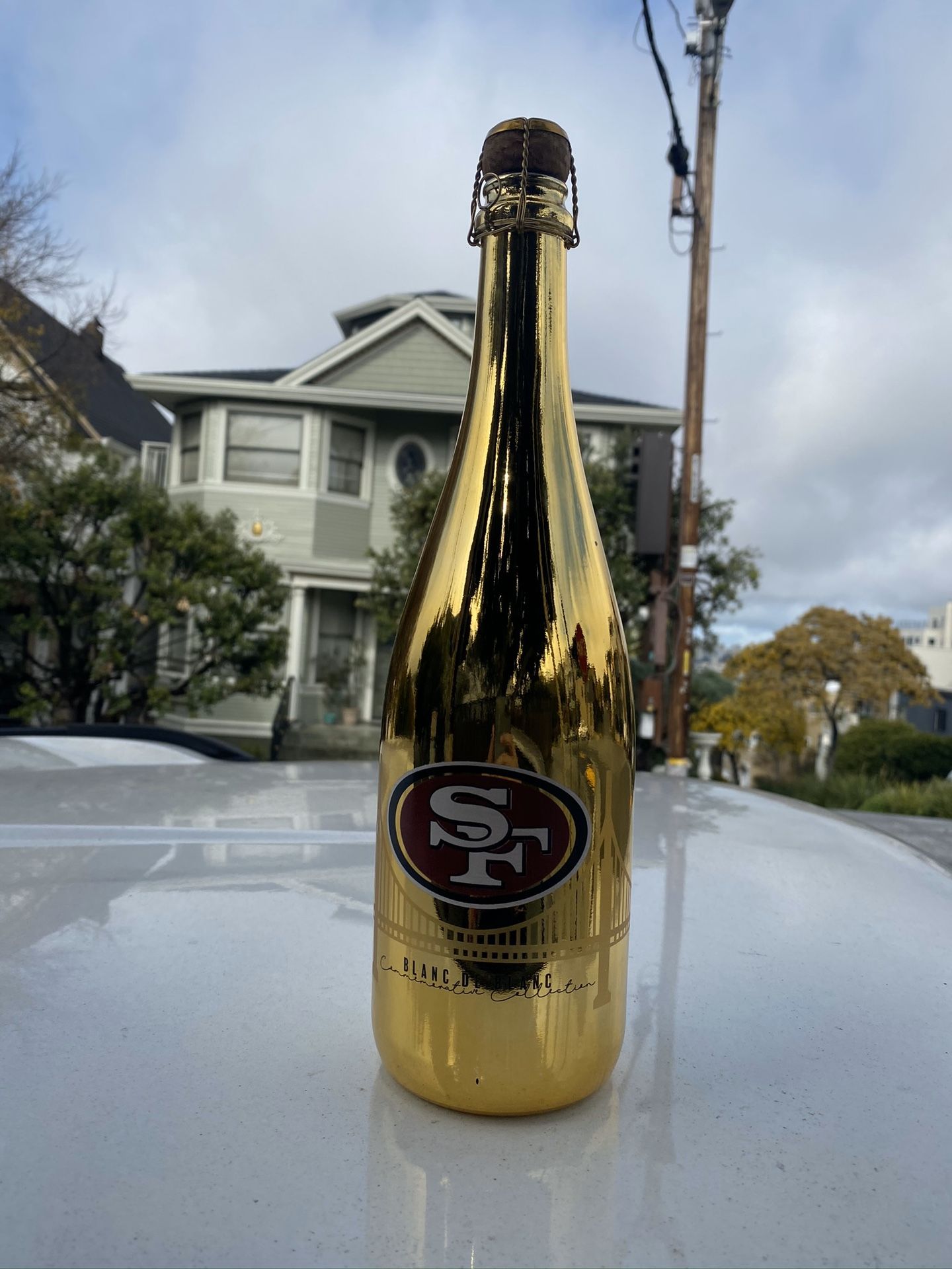 49ers Commemorative Gold Bubbly