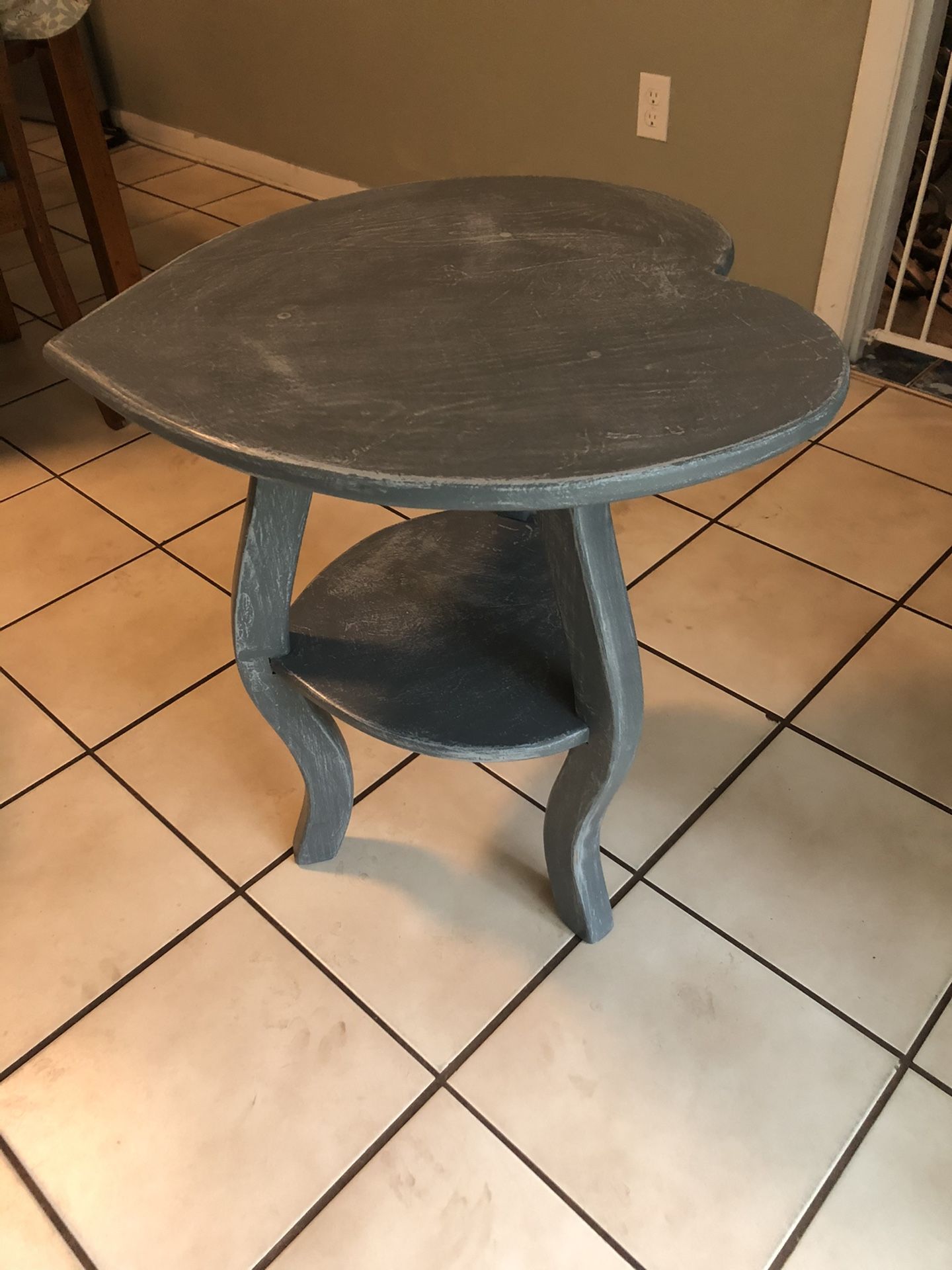 Handmade side/end table