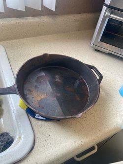Cast iron skillet