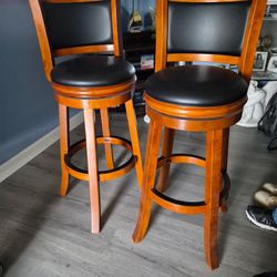 34 Inch Wood Swivel Bar Stool