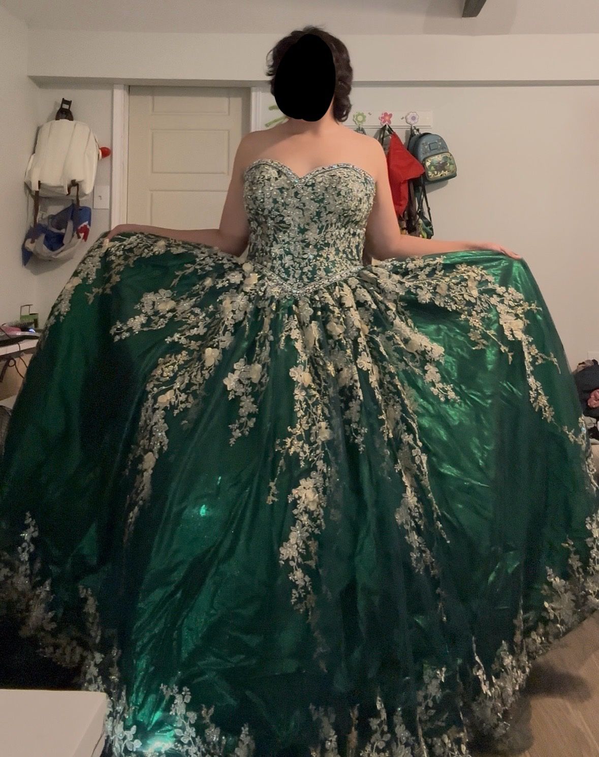 Emerald Green Quince Dress With Accessories 