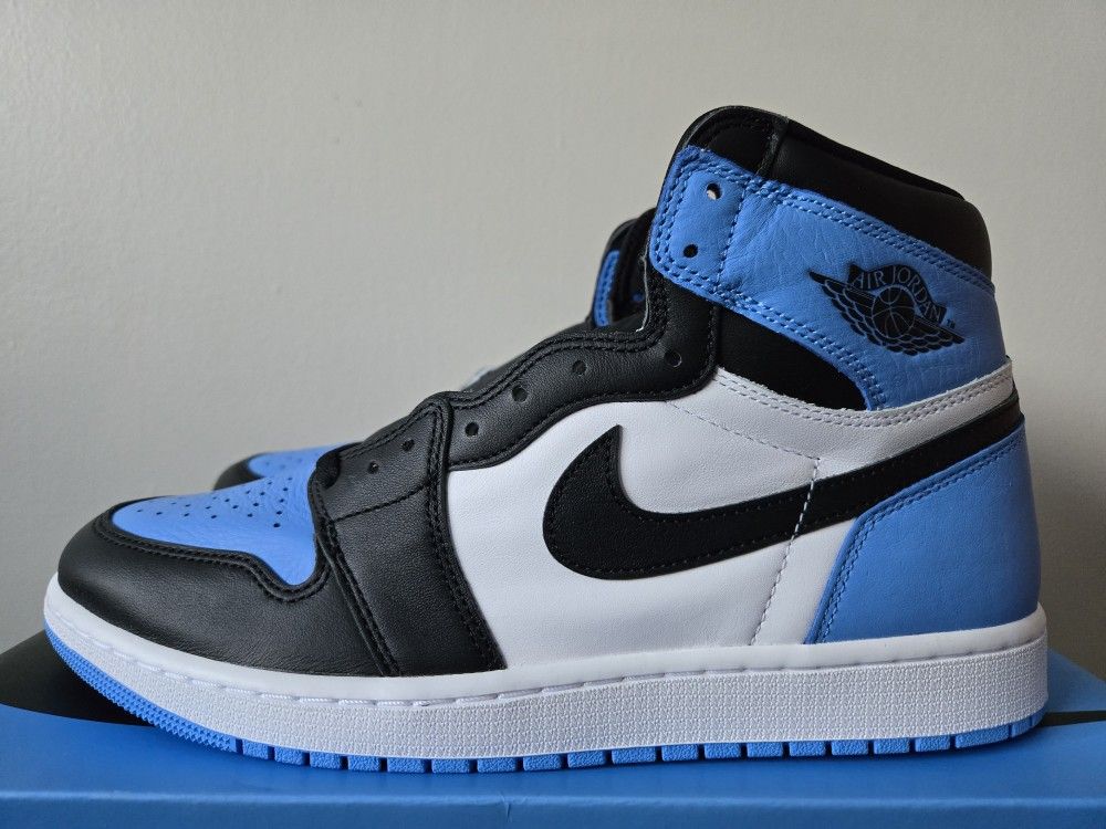 Air Jordan Retro 1 High "UNC Toe" size 12