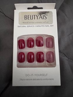 Press on nails set of 24