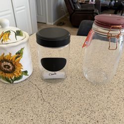 Nice Decor/containers 