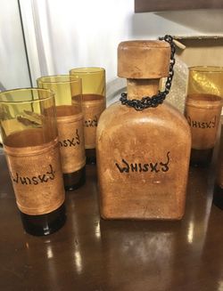 wisky Bottle With 6 Glasés Set Hand Made In France Glass And Leather Great Condition  7” And 9” Tall