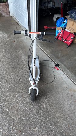 Razor E325 electric scooter