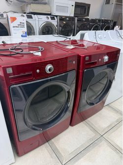 Kenmore top load washer and gas dryer set