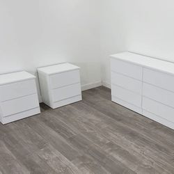 DRESSER AND TWO NIGHTSTANDS 