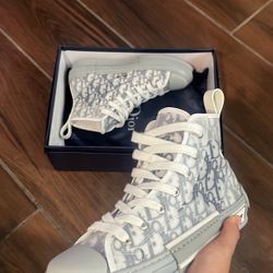 DIOR B23