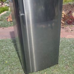 Brand new 6 cubic foot LG refrigerator