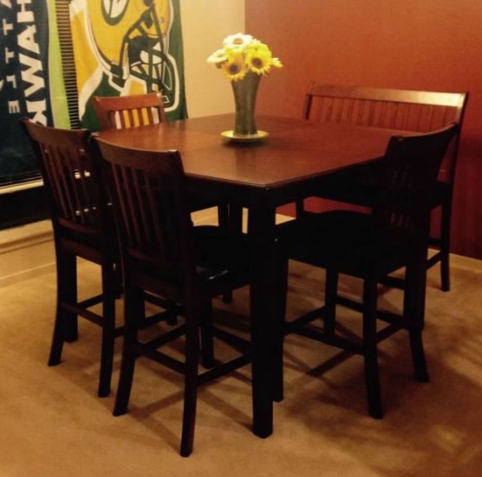 Tall Dining Room Table Set (6)