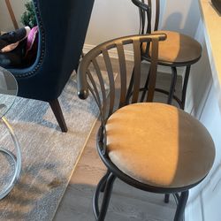 Bundle - Accent chairs, Bar Stools (Just Like new)!!
