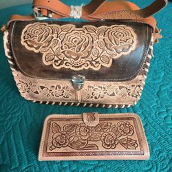 BRAND NEW  , LEATHER  FROM MEXICO  ,   GREAT PRICE  THA SET .