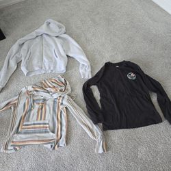 Light Hoodies And Long Sleeve 